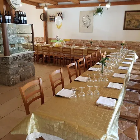 فندق مبيت وإفطار Antica Trattoria 3*